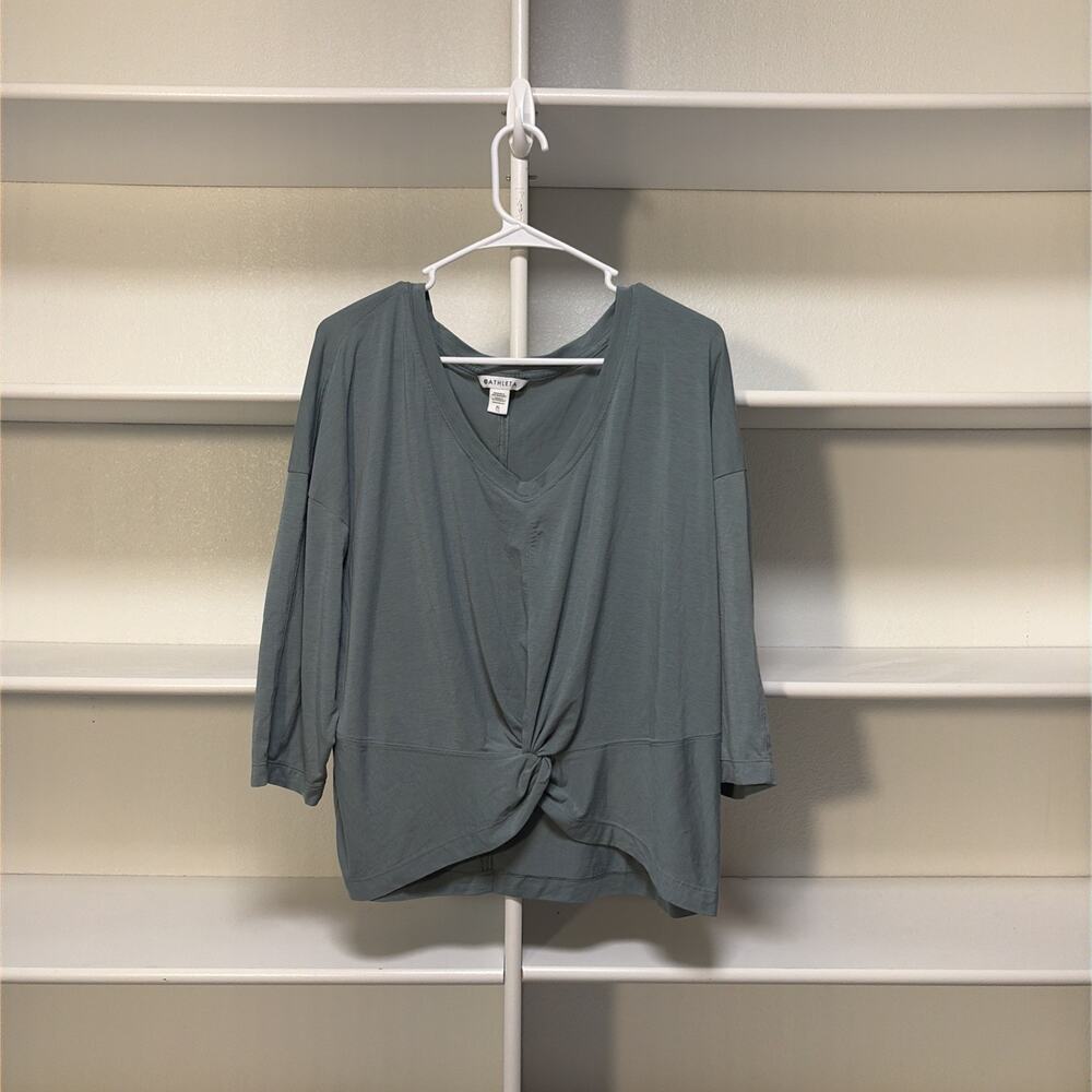 Athleta Embody Twist Front 3/4 Sleeve Top Sage Green Women’s Size XL